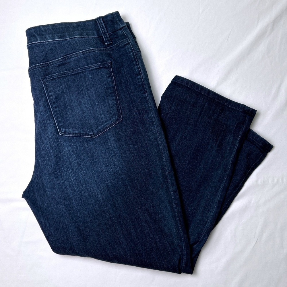 Chico's Womens Mid Rise Dark Wash Stretch Denim Capri Jeans Size 1/8 Blue Casual